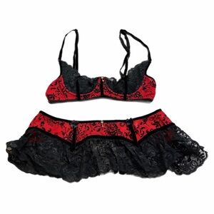 90s European Vintage Escora Brocade Jacquard Lace Lingerie Set (Black/Red) XS/S